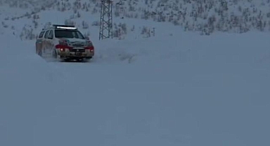 Siirt'te kardan kapanan 171 köy yolu ulaşıma açıldı