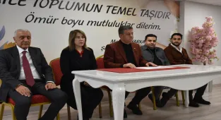 Şırnak Belediyesi yeni evlenen 24 çifte 60'ar bin lira çeyiz desteğinde bulundu 