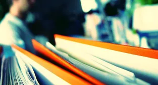 Sivas'ta resmi evrakta sahtecilik yaptığı iddia edilen memur görevden uzaklaştırıldı 