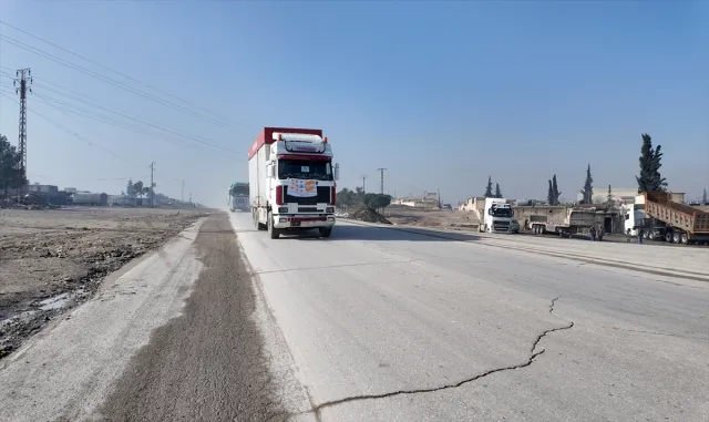 Suriye hükümeti, Aynularab’a 24 araç yardım malzemesi gönderdi