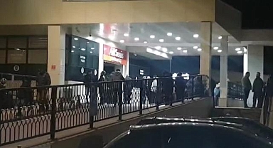 Tabancayla kazara kendini vuran genç ağır yaralandı