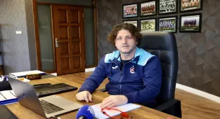 Trabzonspor Teknik Direktörü Fatih Tekke, AA'nın Yılın Kareleri oylamasına katıldı