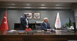 Ulaştırma ve Altyapı Bakanı Uraloğlu, AA'nın Yılın Kareleri oylamasına katıldı