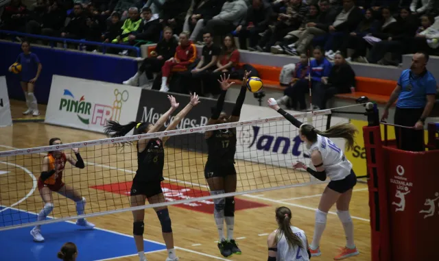 Voleybol: Vodafone Sultanlar Ligi
