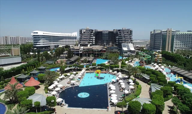 Yerli turistler geçen yılın üçüncü çeyreğinde 276,1 milyar lira seyahat harcaması yaptı