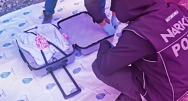 11 bin 73 uyuşturucu hapla yakalanan 6 zanlı tutuklandı