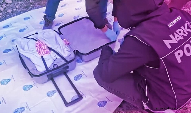 11 bin 73 uyuşturucu hapla yakalanan 6 zanlı tutuklandı