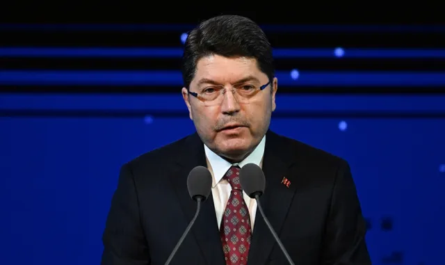 Adalet Bakanı Tunç'tan Antalya'daki yolcu otobüsü kazasına ilişkin açıklama: