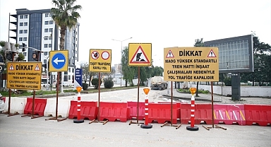 Adana'da Kasım Gülek Köprüsü'nün yıkımına başlandı