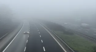 Anadolu Otoyolu ve D-100 kara yolunun Bolu Dağı kesiminde sis etkili oldu