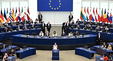 Avrupa Parlamentosu'ndan Ukrayna'ya 90 milyar avroluk krediye yeşil ışık