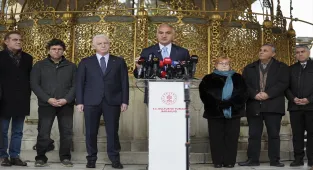 Bakan Ersoy, Ayasofya'da süreç devam ediyor, Sultanahmet'te çalışmalar tamamlandı