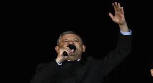 CHP Genel Başkanı Özel, partisinin Büyükada'da düzenlenen mitingine katıldı