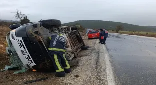 Denizli'de diyaliz hastalarını taşıyan minibüsün devrildiği kazada 9 kişi yaralandı