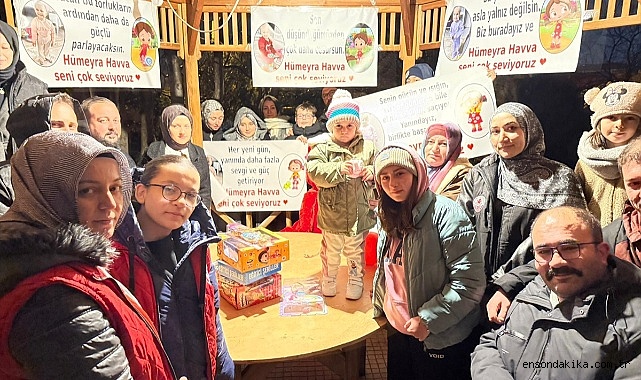 Erzincan'da gönüllü gençler kanser tedavisi gören çocuğa sürpriz etkinlikle moral verdi