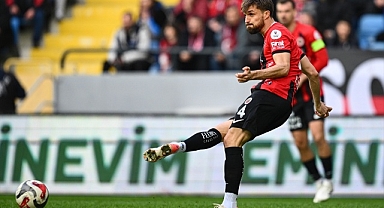 Futbol: Trendyol Süper Lig / Gençlerbirliği: 1 - Gaziantep FK: 0 (İlk yarı)