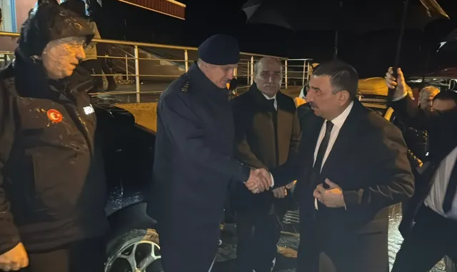 GÜNCELLEME 2 - Zonguldak'ta özel maden ocağındaki göçükte bir işçinin cansız bedenine ulaşıldı