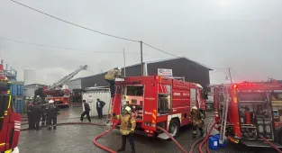 GÜNCELLEME - Eyüpsultan'da 3 ayrı iş yerinde çıkan yangın söndürüldü