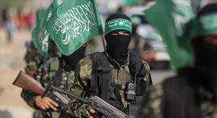 Hamas: İsrail, ateşkesin ikinci aşamasına geçilmesini engellemek için asılsız bahanelerle Gazze'ye saldırıyor