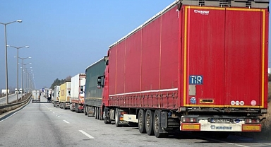 Hamzabeyli'deki tır yoğunluğu Bulgaristan makamlarıyla ele alındı