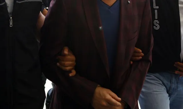 Hatay'da evlerden hırsızlık yapan 2 şüpheli tutuklandı