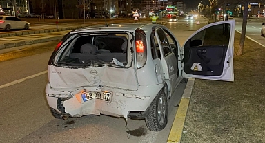 İki otomobil çarpıştı: Kazada 6 kişi yaralandı