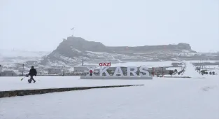 Kars, Ardahan ve Tunceli'de kar etkili oluyor