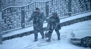 Kars ve Ardahan'da yoğun kar yağışı etkili oluyor