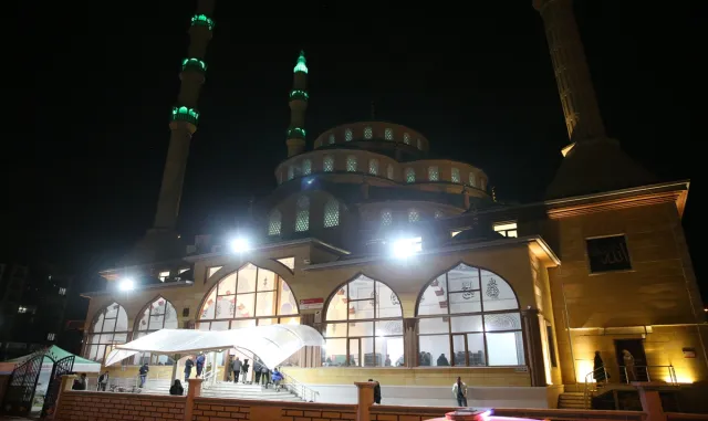 Kayseri ve çevre illerde Berat Kandili dualarla idrak edildi