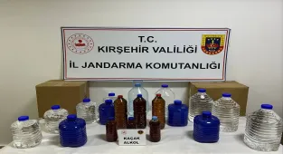 Kırşehir'de kaçak alkol operasyonlarında 2 şüpheli yakalandı