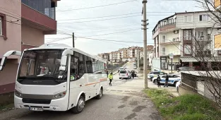 Kocaeli'nin Gebze ilçesinde ilkokul öğrencisine çarpan servis aracının sürücüsü tutuklandı