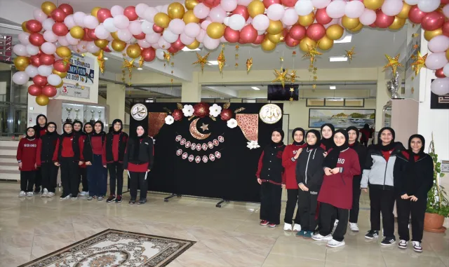 Konya ve çevre illerde öğrenciler okullarında Ramazan Sokağı oluşturdu