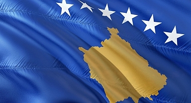 Kosova'da yeni hükümet Meclisten güven oyu aldı