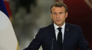 Macron, Fransa'da sağcı gencin ölümüyle ilgili yorum yapan Meloni'ye tepki