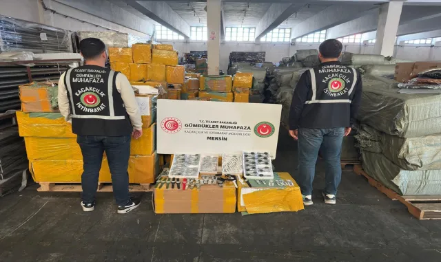 Mersin'de 116 bin 50 kaçak kol saati ele geçirildi