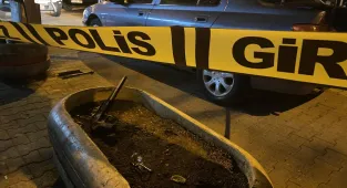 Mersin'de bir gencin ağır yaralandığı kavga güvenlik kamerasında