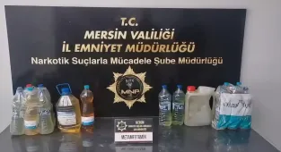 Mersin'de takibe alınan cipte 27 litre sentetik uyuşturucu ele geçirildi