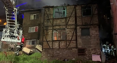 Metruk binada çıkan yangın söndürüldü