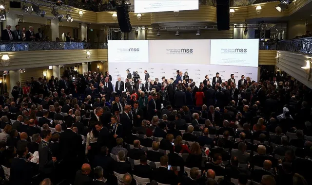 Münih Güvenlik Konferansı'nda Sudan'daki Savaşı Bitirmek paneli yapıldı