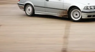 Ümraniye'de drift atan sürücüye 47 bin 385 lira ceza verildi