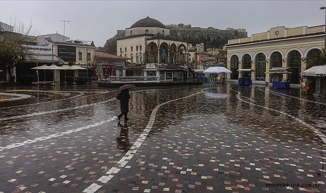 Yunanistan Göç ve İltica Bakanı, Atina'daki ruhsatsız mescitlerin kapatılacağını duyurdu