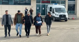 Antalya'da bir konteynerde çıkan yangında ölen 6 kişinin cenazesi yakınlarına teslim edildi