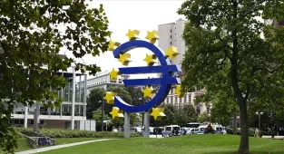 Avro Bölgesi'nde yıllık enflasyon martta yüzde 2,5'e çıktı