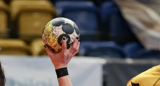 Bursa Büyükşehir Belediyespor Kadın Hentbol Takımı, şampiyonluğa odaklandı