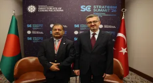 İletişim Başkanı Duran, Bangladeş Enformasyon ve Yayıncılık Bakanı Swapon'la görüştü