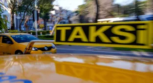 İzmir'de öldürülen taksici son yolculuğuna uğurlandı