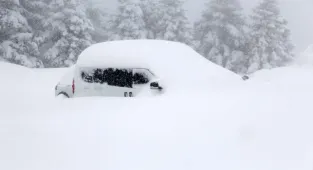 Kayak merkezlerinde en fazla kar kalınlığı 274 santimetreyle Palandöken'de ölçüldü