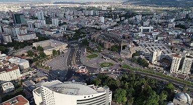 Kayseri'de gençlere girişimciliğin yol haritası anlatıldı