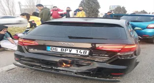 Manisa'da zincirleme trafik kazasında 7 kişi yaralandı