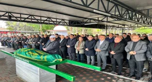 Mersin'de kalp krizinden ölen eski futbolcu Hakan Turgut'un cenazesi defnedildi